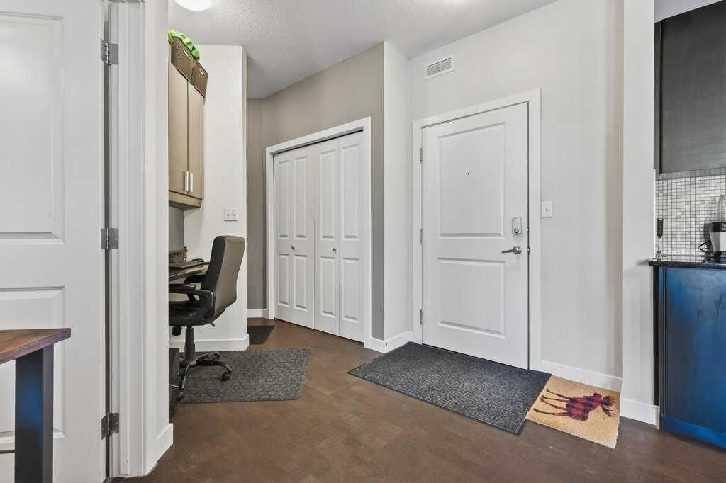 424, 11 Millrise Drive SW, Calgary — photo 4 of 26