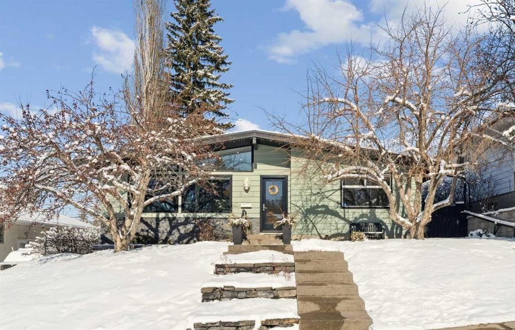 2440 Cherokee Drive NW, Calgary — main listing photo