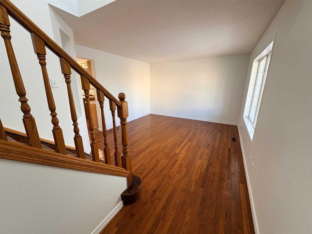 7901 Martha's Haven Park NE, Calgary — photo 2 of 45