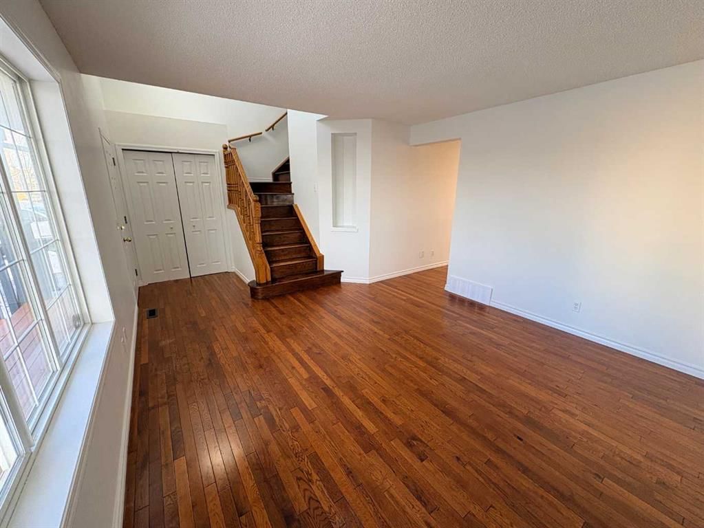 7901 Martha's Haven Park NE, Calgary — photo 3 of 45
