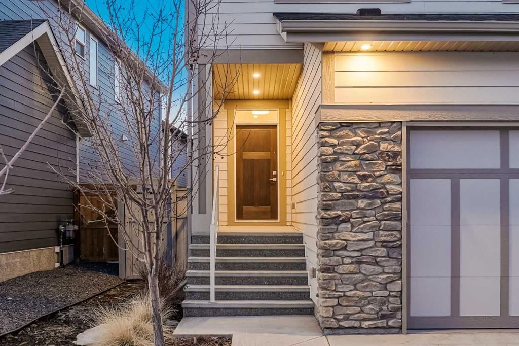 184 Magnolia Terrace SE, Calgary — photo 3 of 50