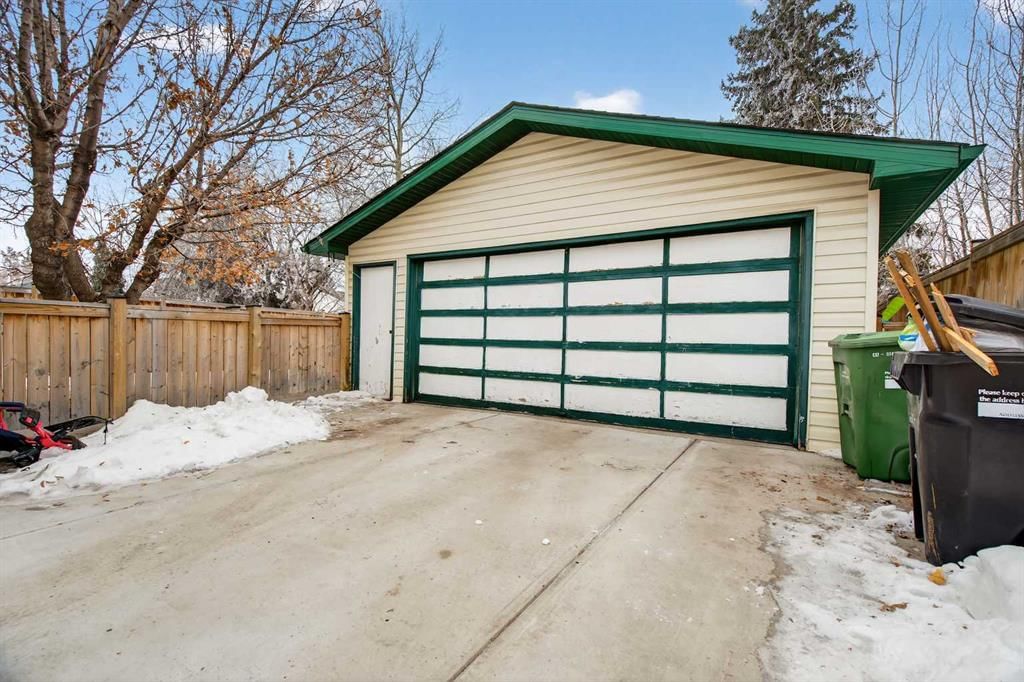 76 Brookpark Place SW, Calgary — photo 4 of 45
