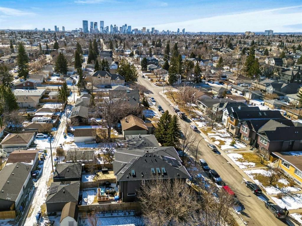 3518 1 Street NW, Calgary — photo 5 of 28