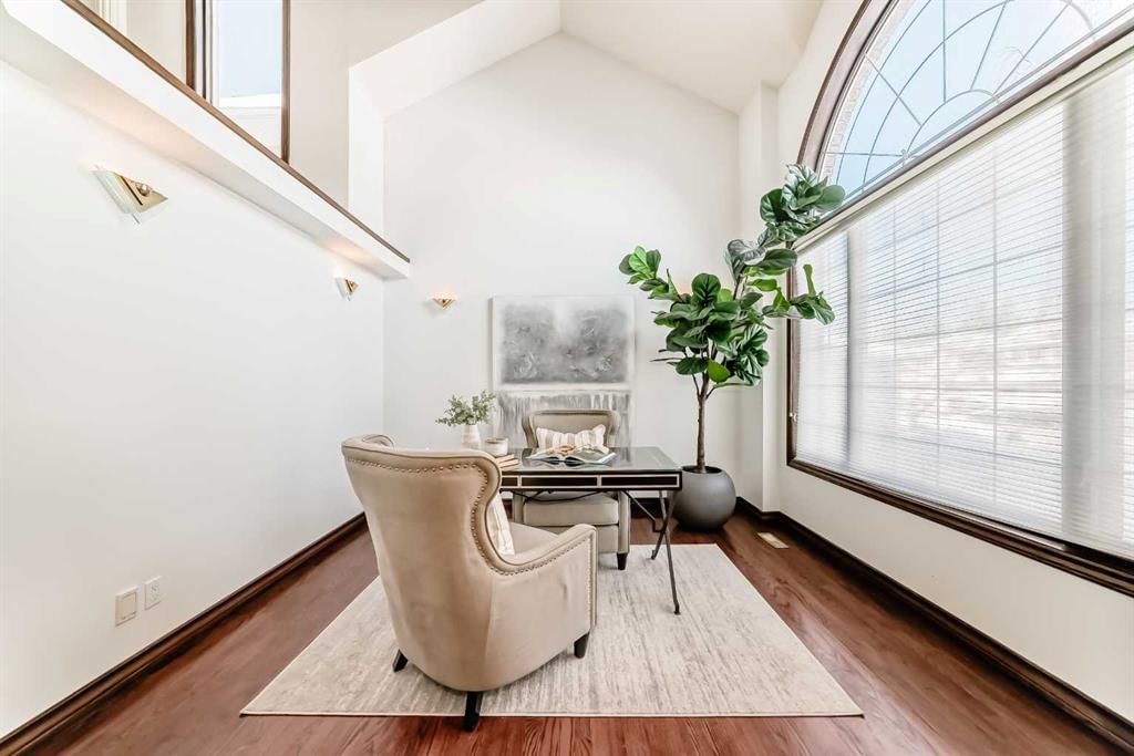 218 Schiller Place NW, Calgary — photo 3 of 49