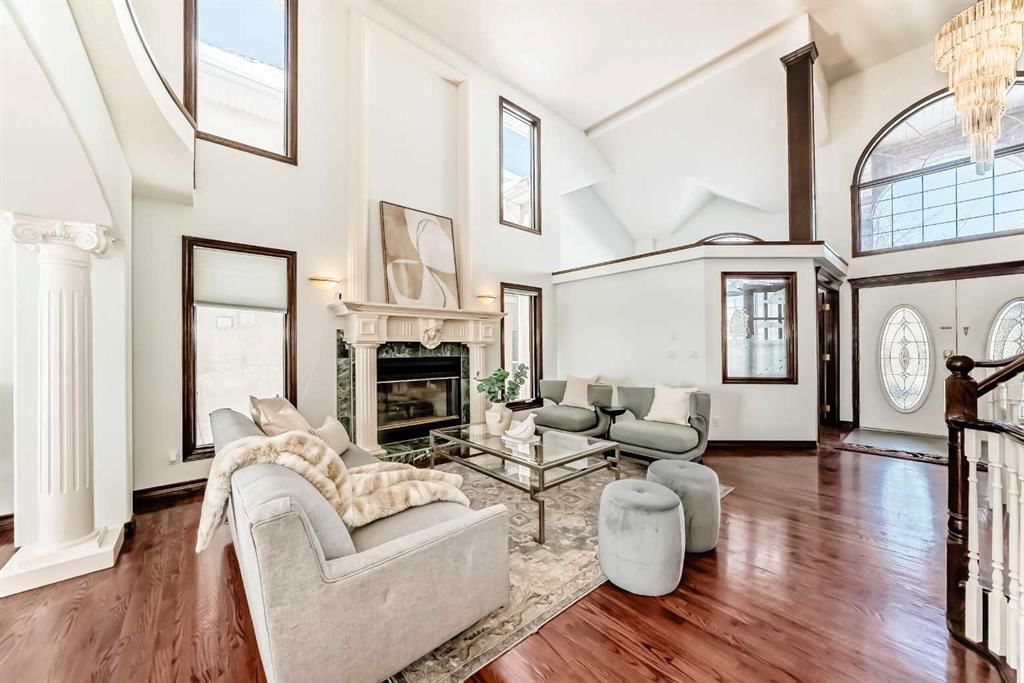 218 Schiller Place NW, Calgary — photo 4 of 49