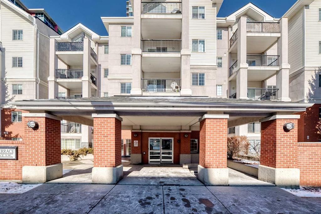 204, 126 14 Avenue SW, Calgary — photo 4 of 33