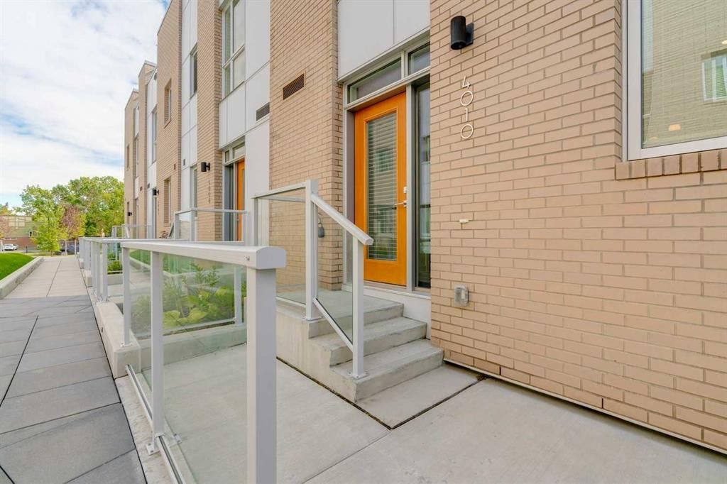 4010 Kovitz Lane NW, Calgary — photo 2 of 36