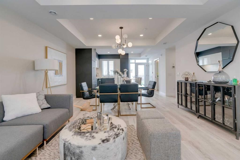4010 Kovitz Lane NW, Calgary — photo 5 of 36