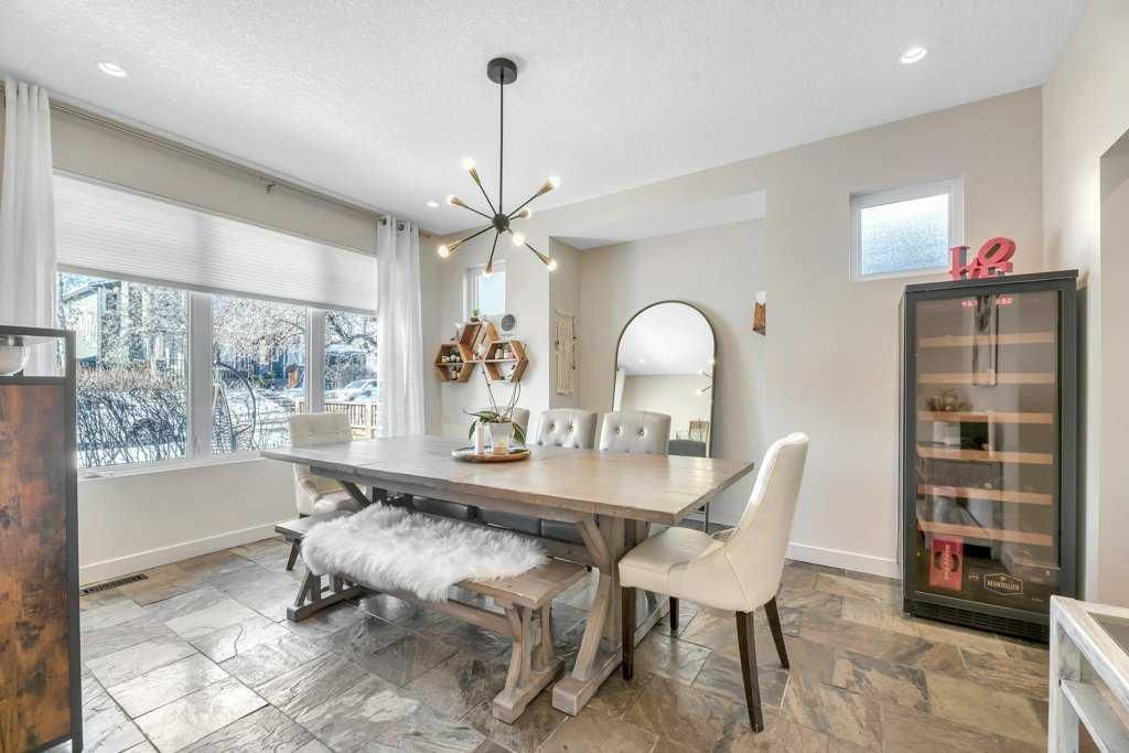 2242 25A Street SW, Calgary — photo 3 of 50