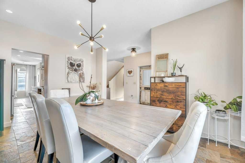 2242 25A Street SW, Calgary — photo 4 of 50