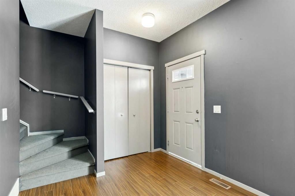 33, 300 Evanscreek Court, Calgary — photo 4 of 35