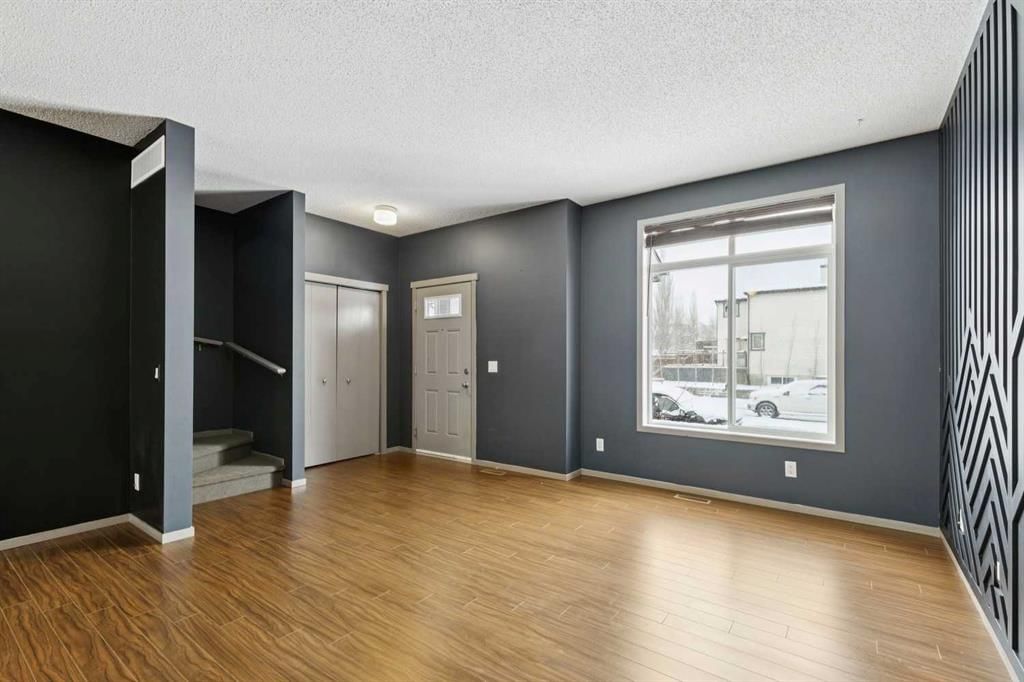 33, 300 Evanscreek Court, Calgary — photo 5 of 35