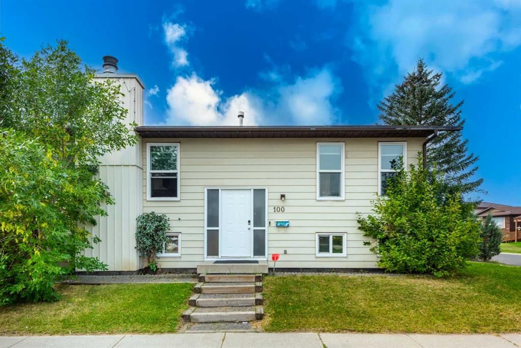 100 Whitehaven Road NE, Calgary — main listing photo