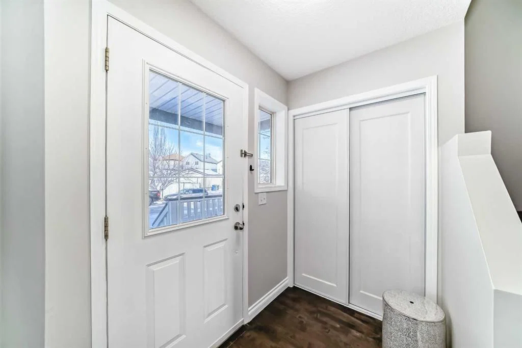 80 Hidden Point NW, Calgary — photo 4 of 50