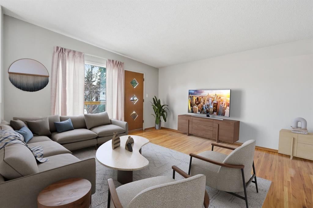 808 68 Avenue NW, Calgary — photo 3 of 27