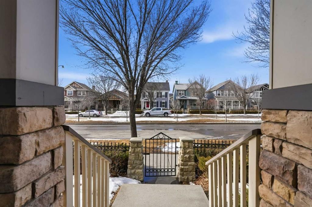 15172 Prestwick Boulevard SE, Calgary — photo 5 of 49