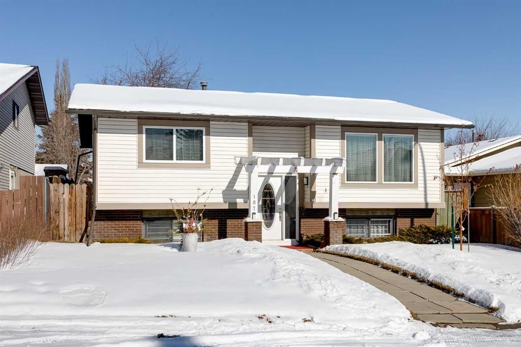 107 Bedwood Bay NE, Calgary — main listing photo