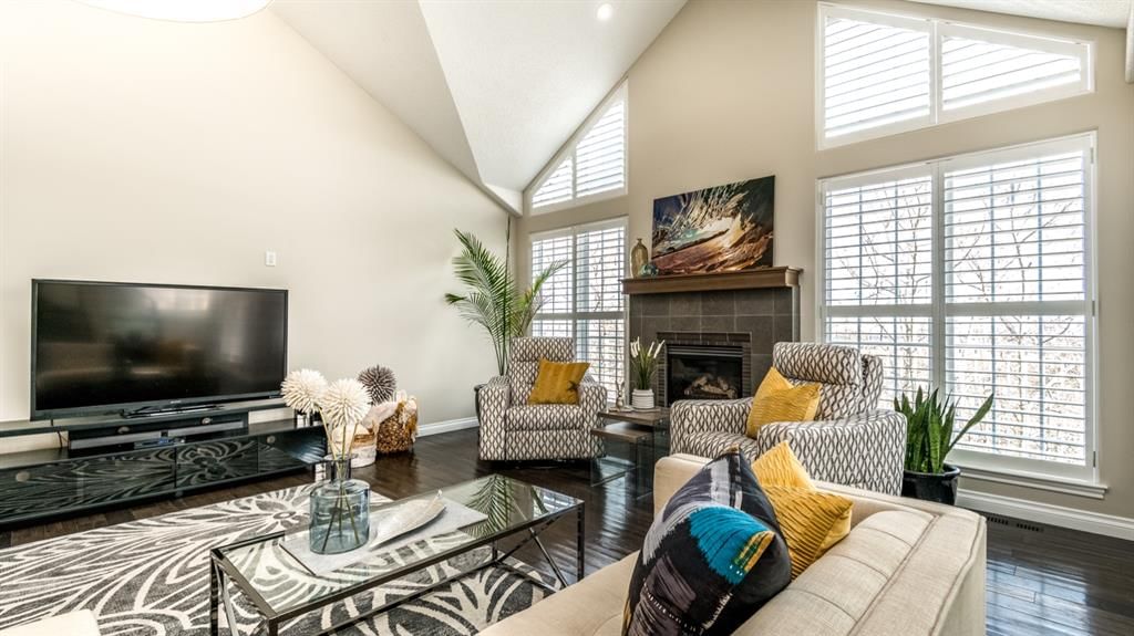 904 Patterson View SW, Calgary — photo 3 of 39