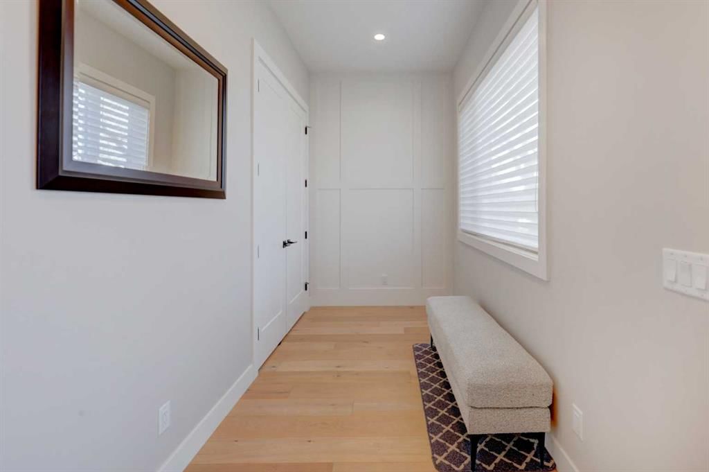 3902 19 Street SW, Calgary — photo 2 of 50