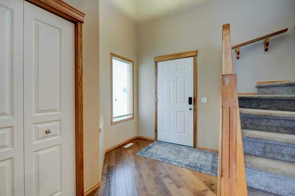 157 Chapalina Close SE, Calgary — photo 5 of 50