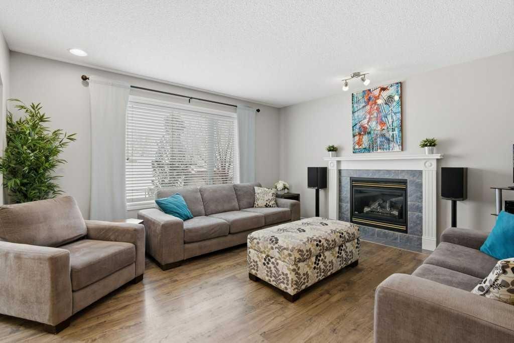 34 Arbour Stone Rise NW, Calgary — photo 4 of 40