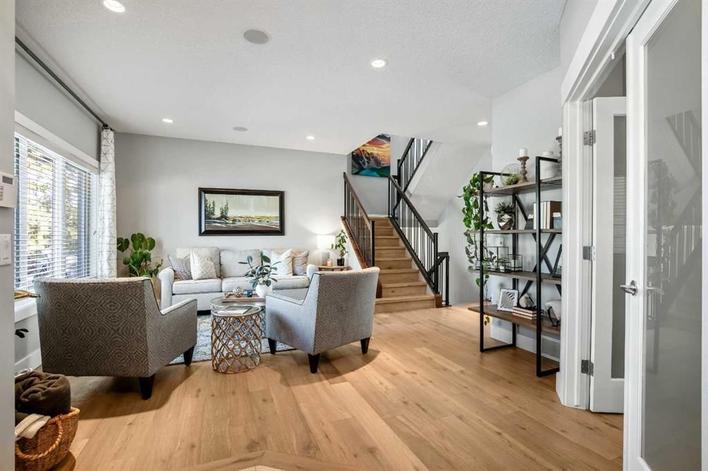 3040 28 Street SW, Calgary — photo 3 of 50