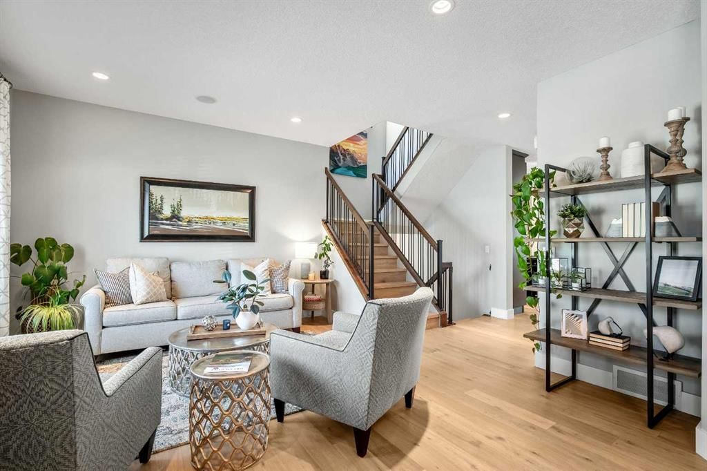3040 28 Street SW, Calgary — photo 4 of 50