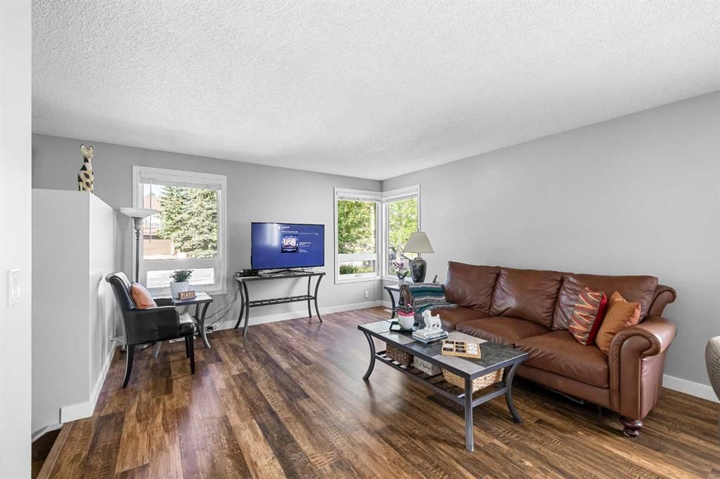 168 Macewan Glen Drive NW, Calgary — photo 3 of 33