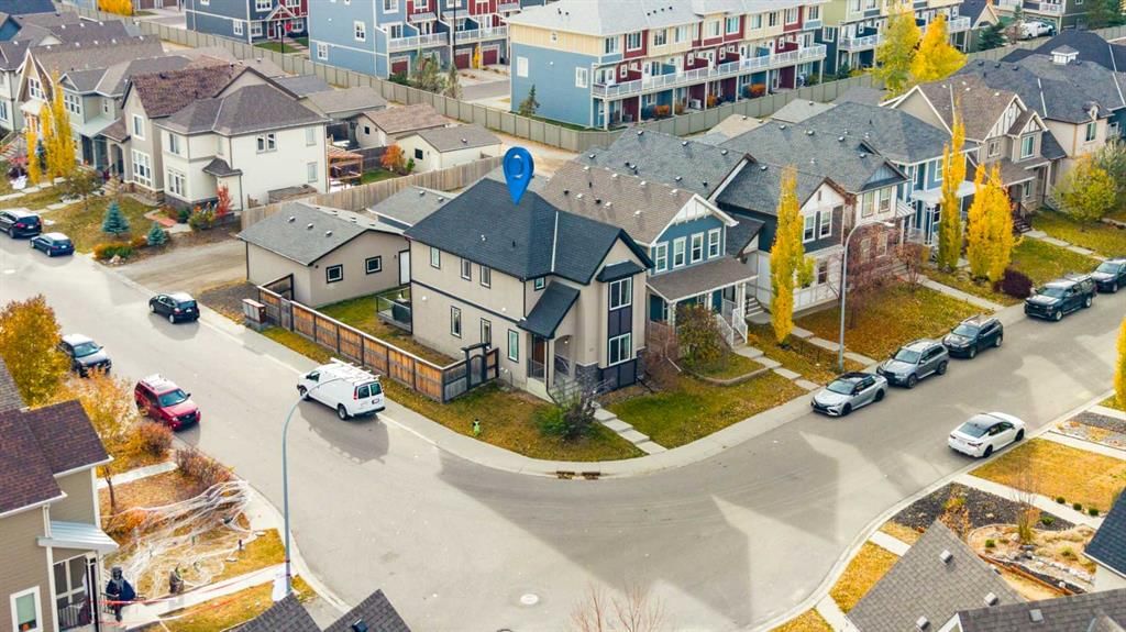 137 Marquis Common SE, Calgary — photo 2 of 42
