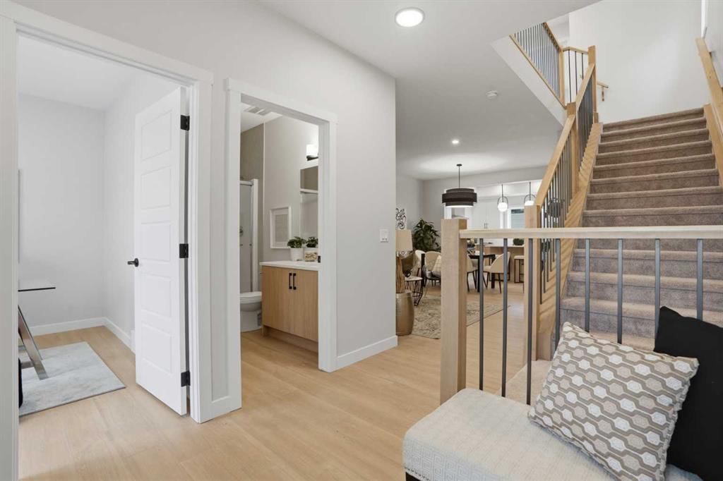 68 Buffaloberry Manor SE, Calgary — photo 3 of 31