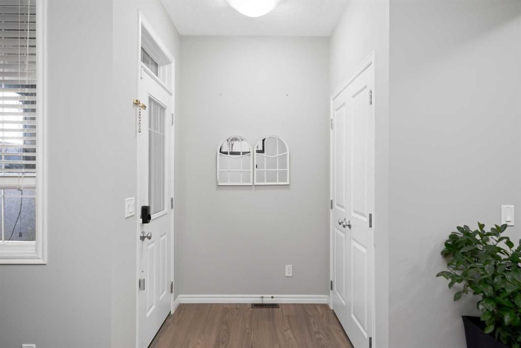 1529 Legacy Circle SE, Calgary — photo 4 of 42