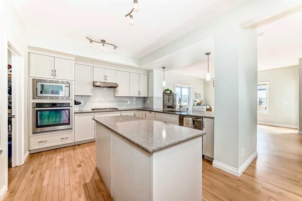 98 Mahogany Way SE, Calgary — photo 3 of 48