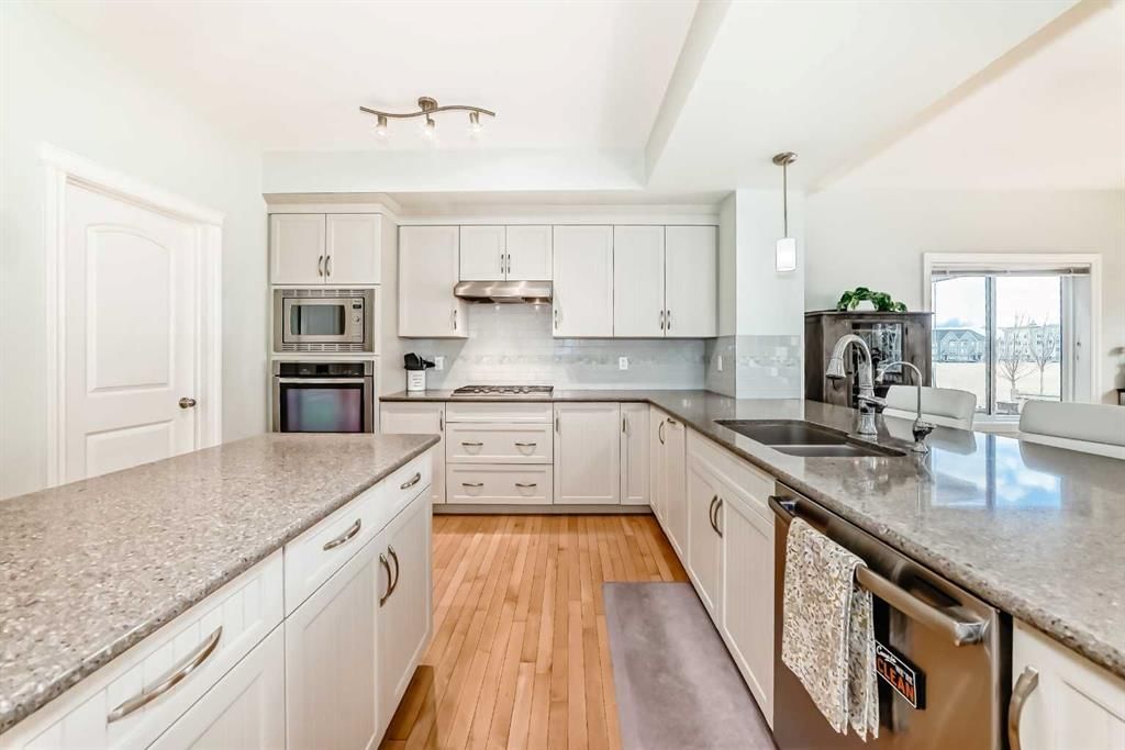 98 Mahogany Way SE, Calgary — photo 5 of 48