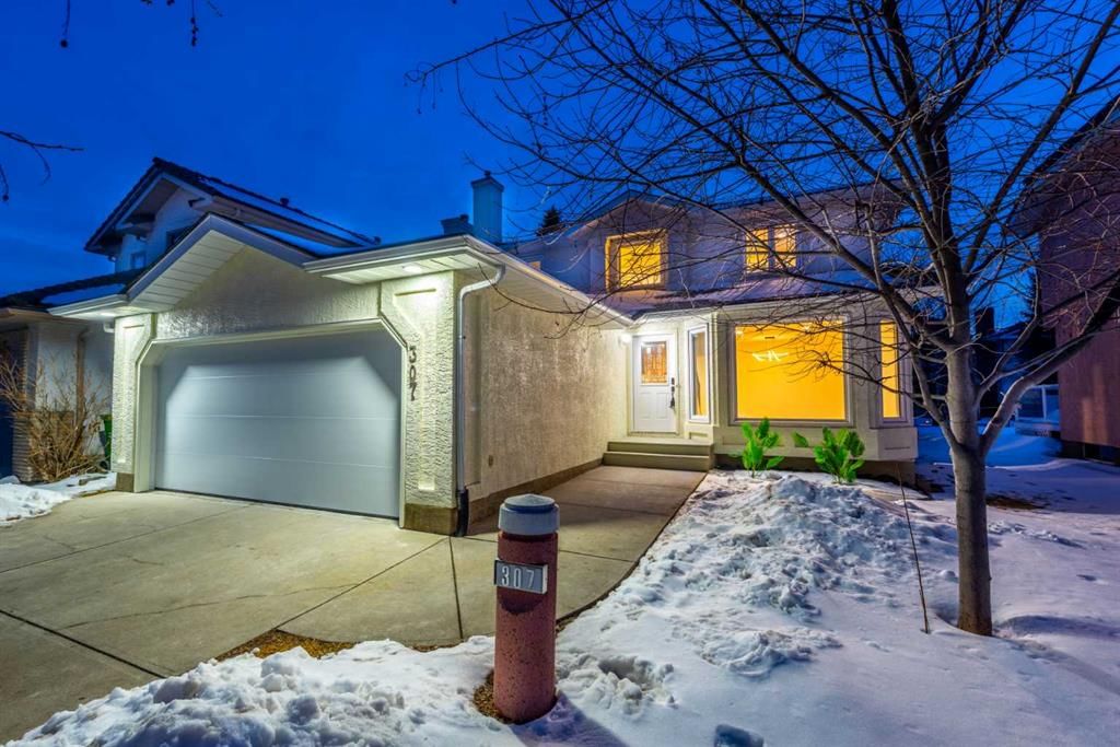 307 Hamptons Mews NW, Calgary — photo 5 of 46