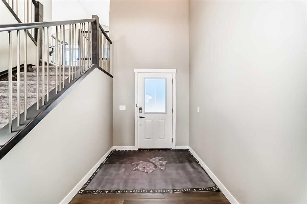 184 Sherview Grove NW, Calgary — photo 2 of 29