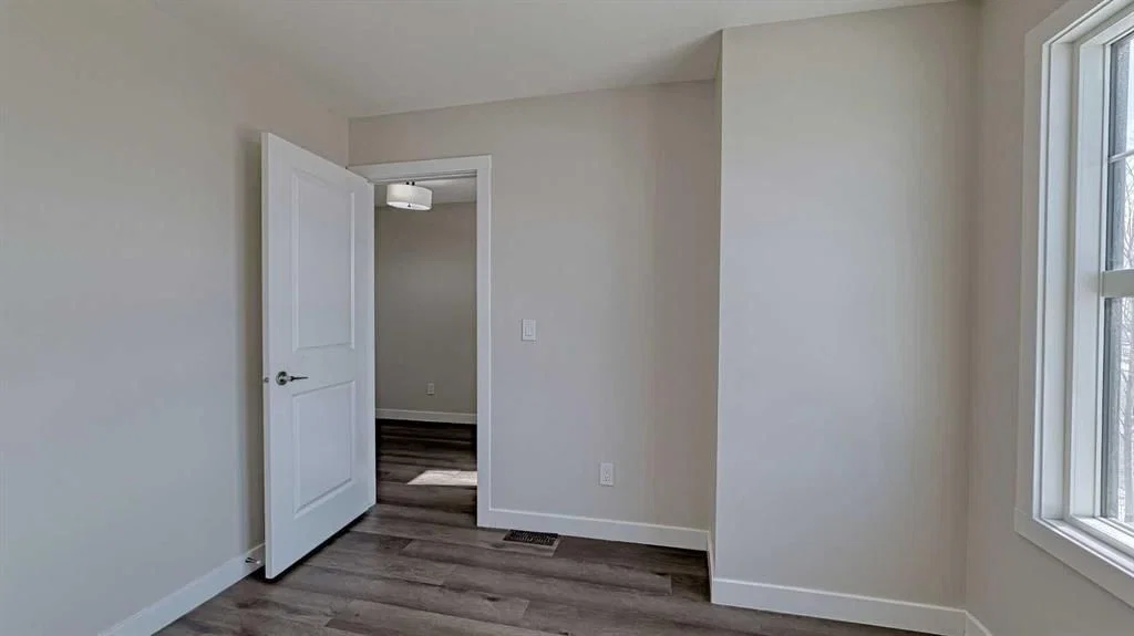 282 Alpine Avenue SW, Calgary — photo 5 of 31