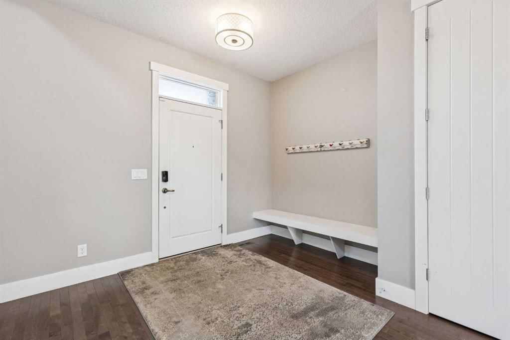 442 Quarry Park Boulevard SE, Calgary — photo 2 of 33
