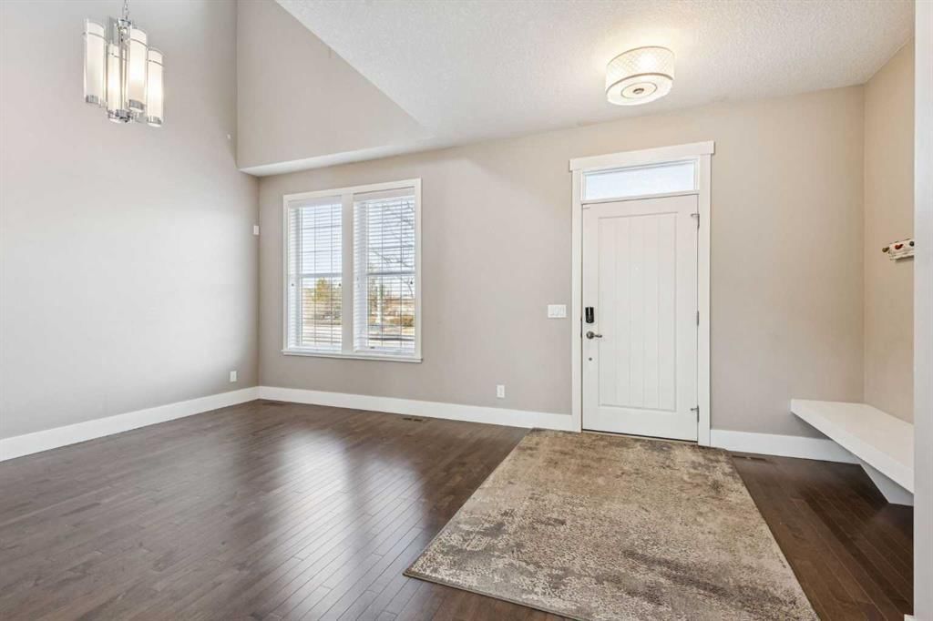 442 Quarry Park Boulevard SE, Calgary — photo 3 of 33