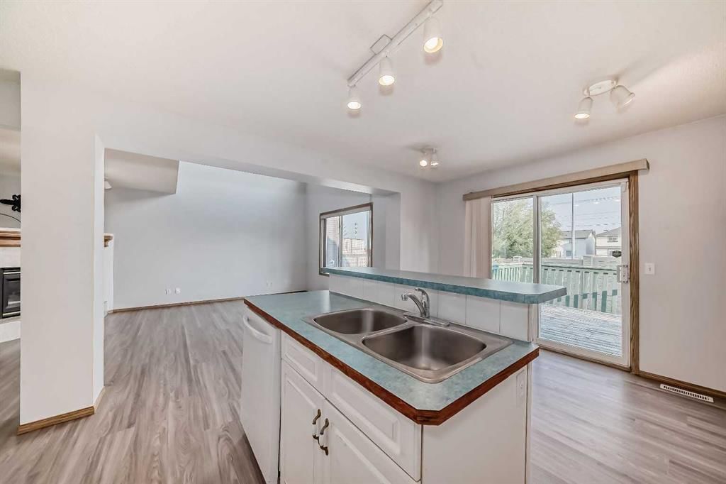 172 Panorama Hills Place NW, Calgary — photo 5 of 47