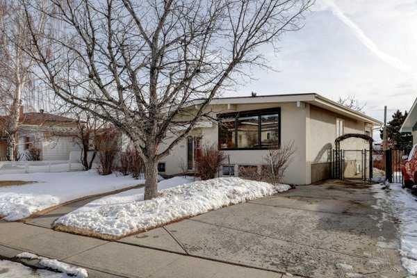 4816 Nelson Road NW, Calgary — main listing photo