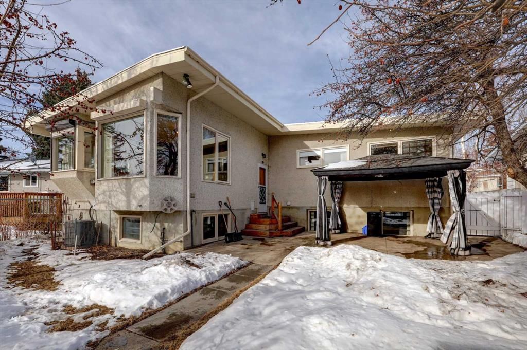 4816 Nelson Road NW, Calgary — photo 2 of 27