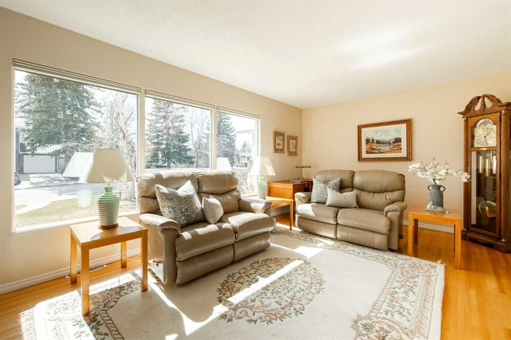 412 Woodbend Road SE, Calgary — photo 2 of 46