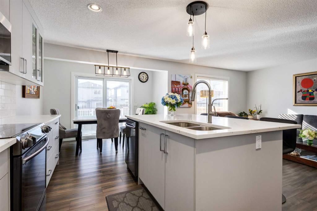 202 Tuscany Vista Point NW, Calgary — photo 3 of 31