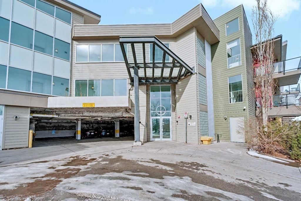 417, 4303 1 Street NE, Calgary — photo 2 of 33