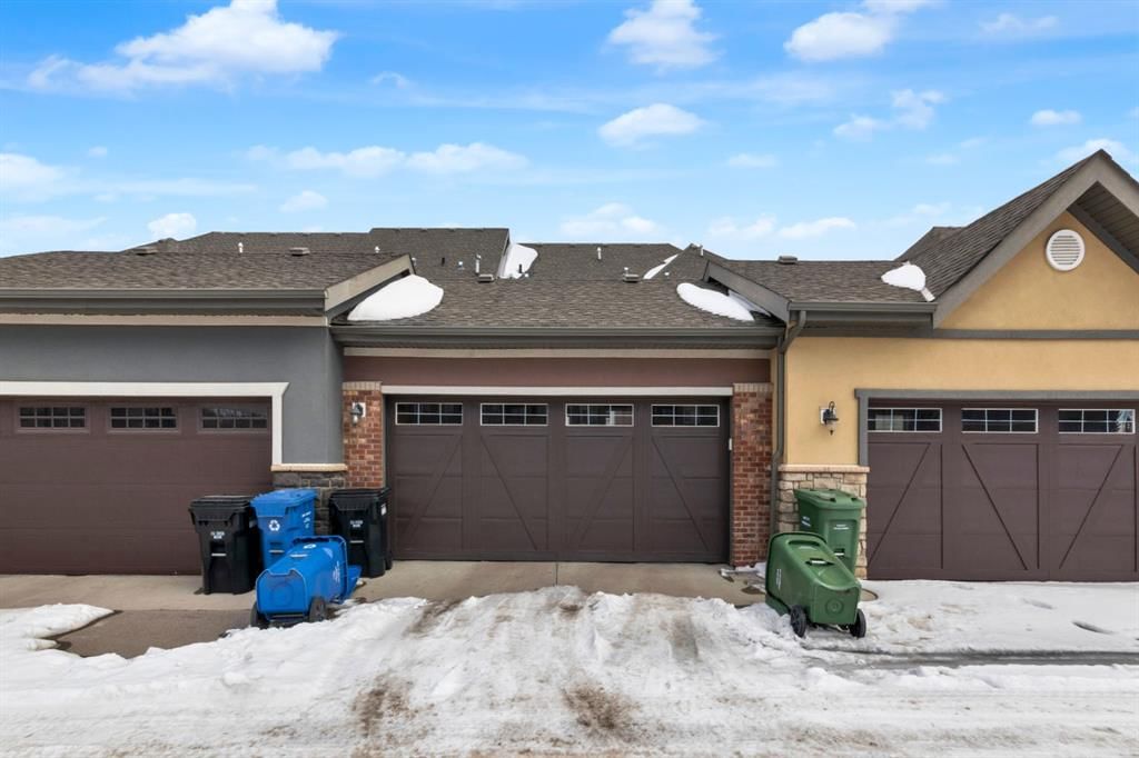 376 Quarry Park Boulevard SE, Calgary — photo 2 of 44