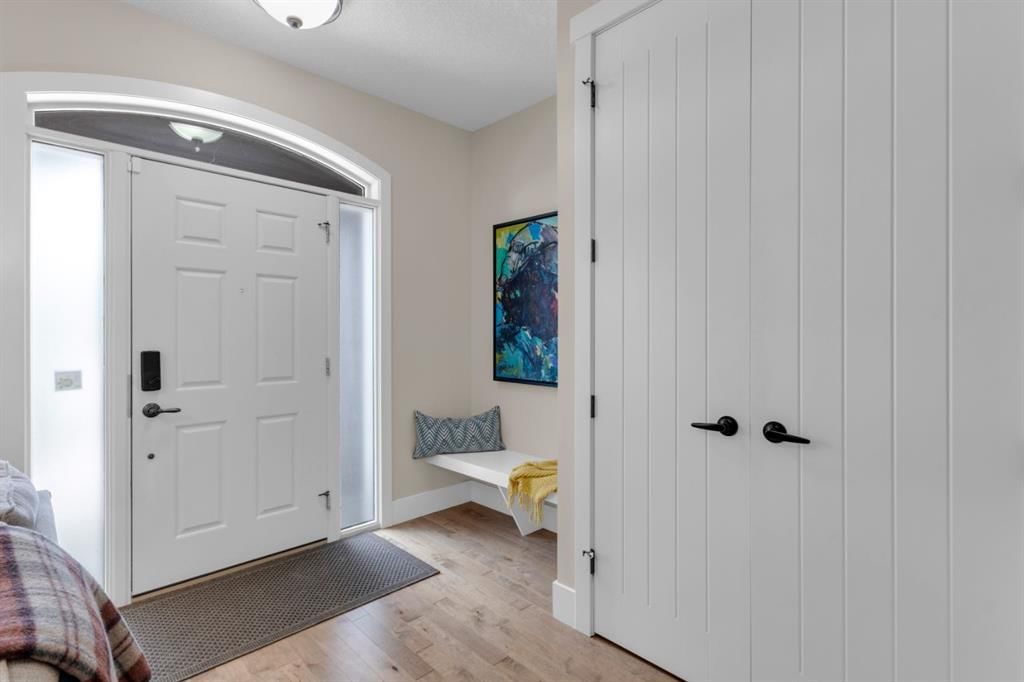 376 Quarry Park Boulevard SE, Calgary — photo 5 of 44