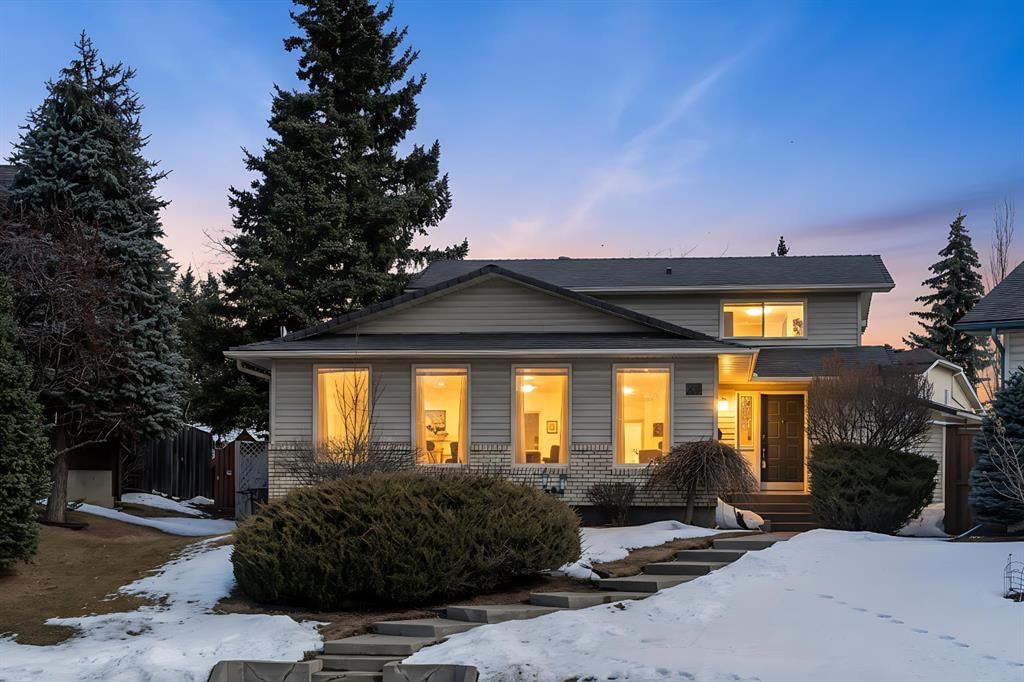 20 Woodbrook Place SW, Calgary — main listing photo