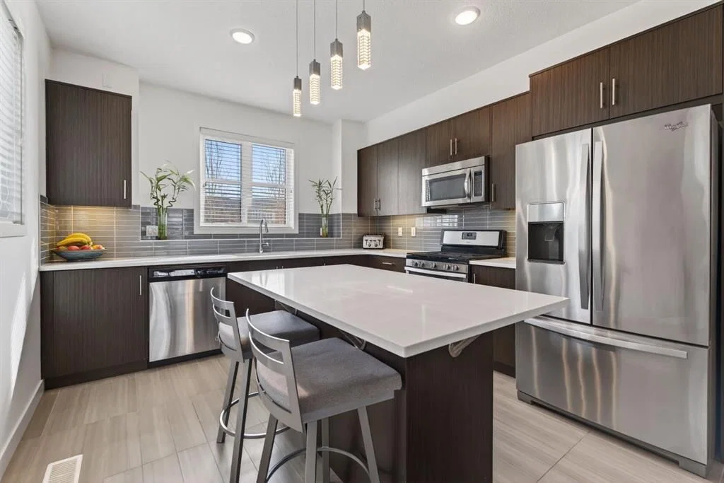 252 Walden Path SE, Calgary — photo 3 of 42