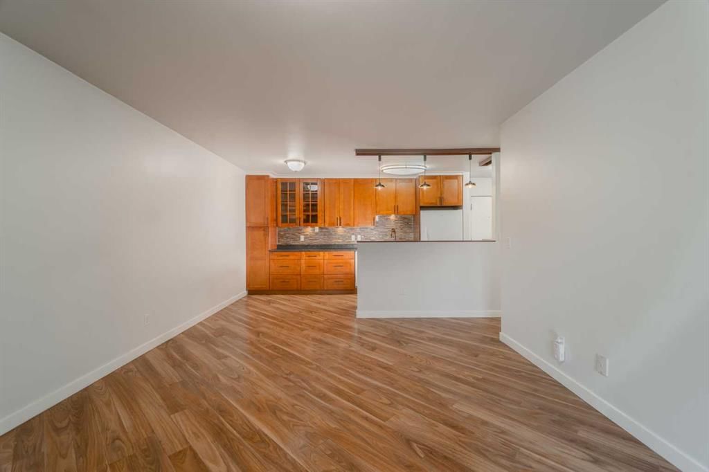 3303, 4001C 49 Street NW, Calgary — photo 4 of 33