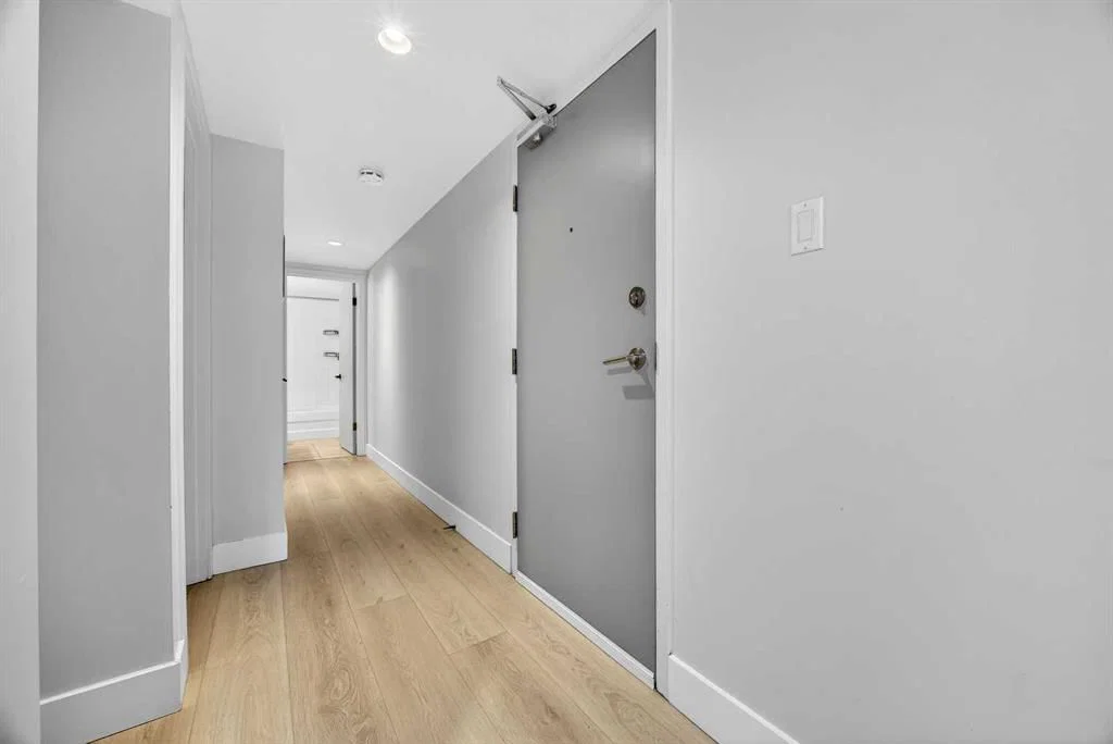 107, 1626 14 Avenue SW, Calgary — photo 5 of 28